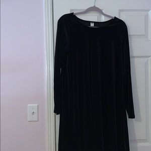 Black Long Sleeve Velvet dress